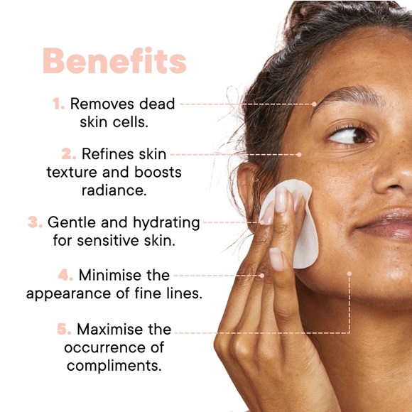 Go-to Exfoliating Swipeys - Picture 3 of 16